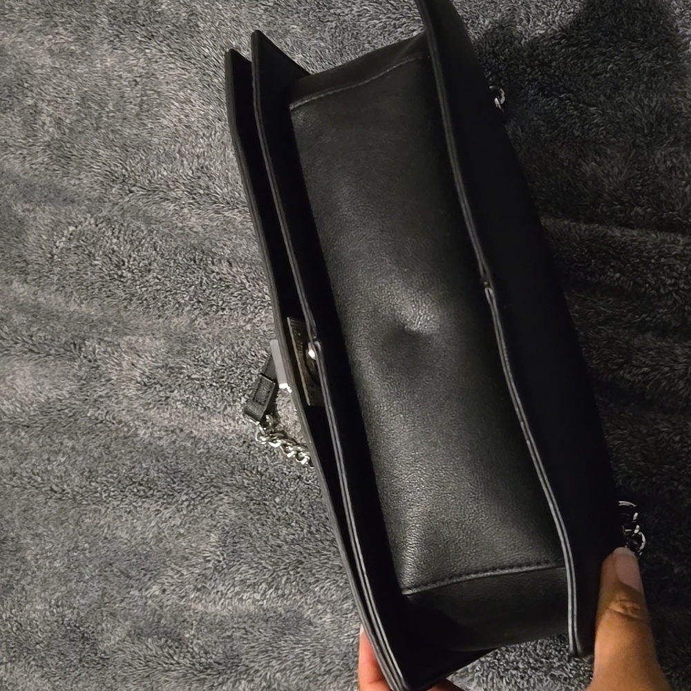 Purse - Picture 3 of 4